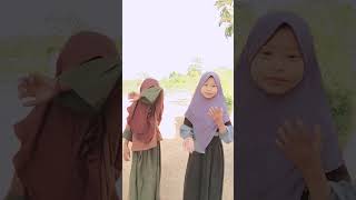 Omg So Funnythey Even Started Dancing