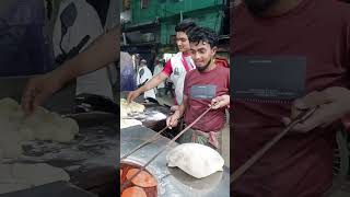 তন্দুর রুটি বানানো হচ্ছে চুলার ভেতরে#food #streetfood #ফরিদ