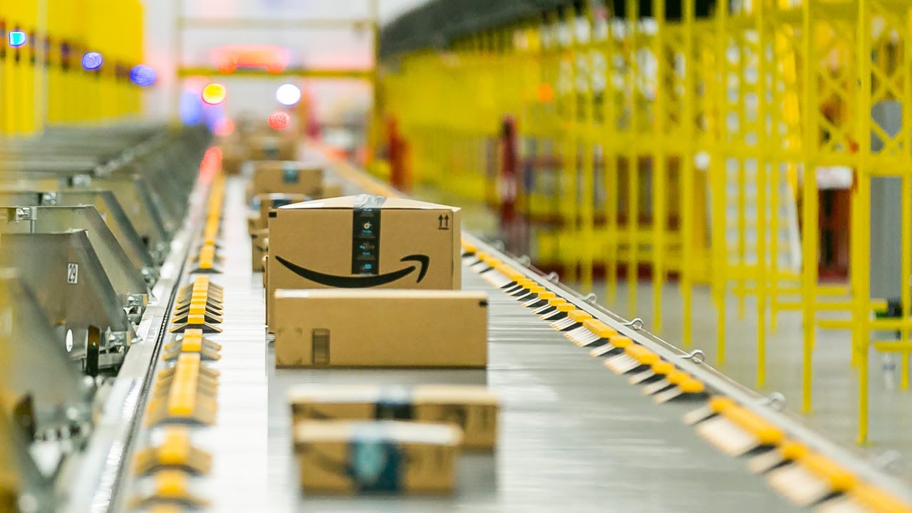 Amazon's fulfillment center is ready for holiday shoppers - YouTube