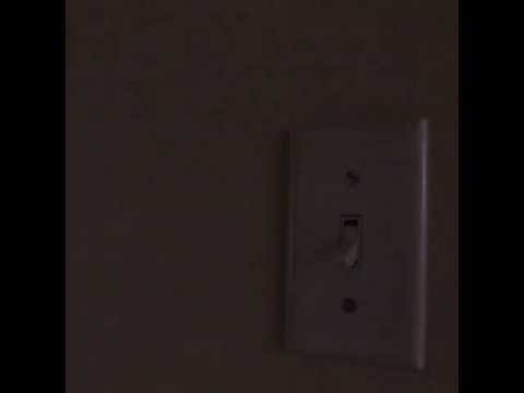 حط صبعك عالشاشه وحرك فوق وتحت