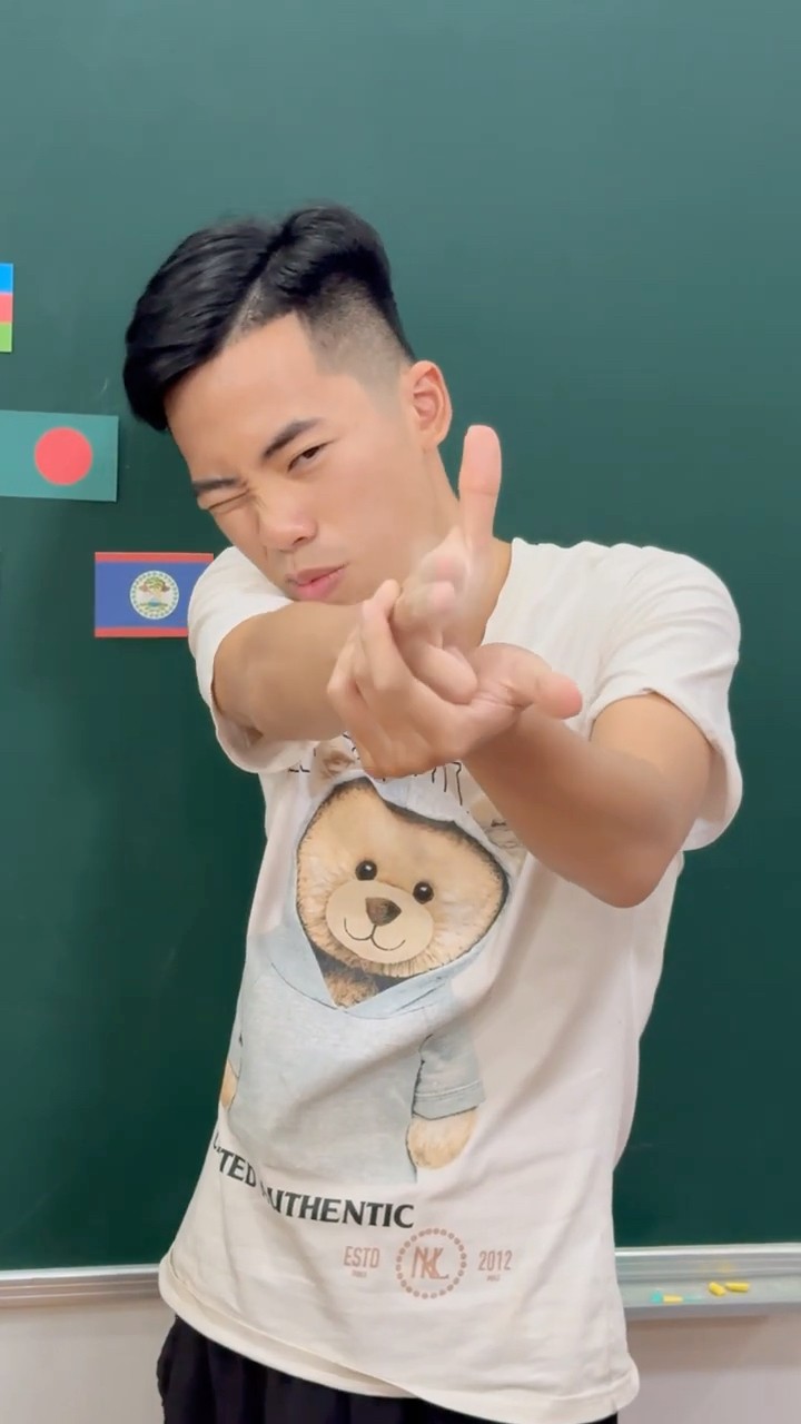 Su Hao comedy: finger gun shooting ?