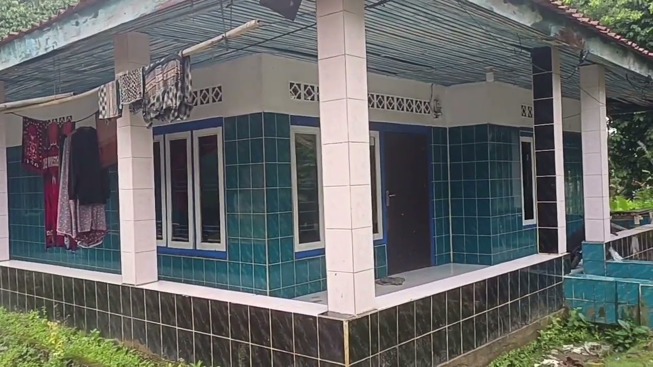 D jual rumah lahan kosong masih luas 
