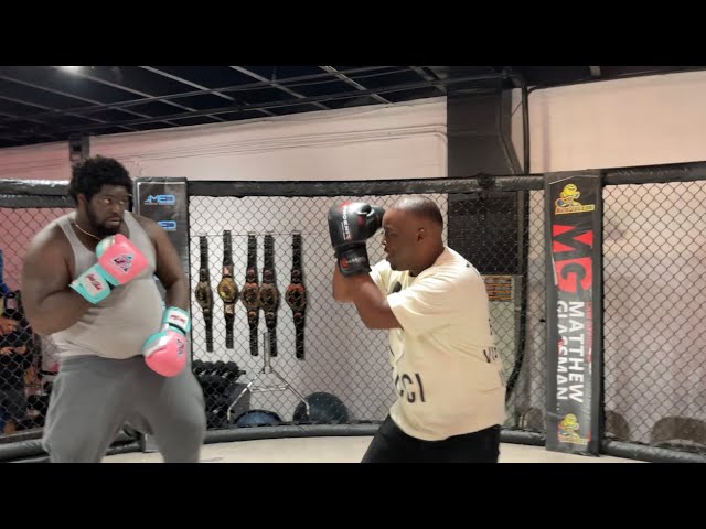 I Boxed My Brother 400 Pound Body Guard . “ I GOT KNOCKED OUT !!! “