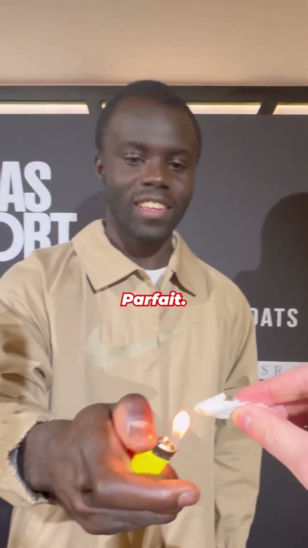 Tour de magie à l’athlète paralympiques Charles Antoine Kouakou !!!?