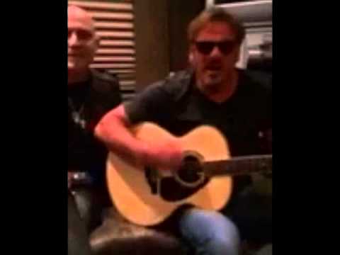 Phil Vassar's #TourBusTunes: I'm A Believer