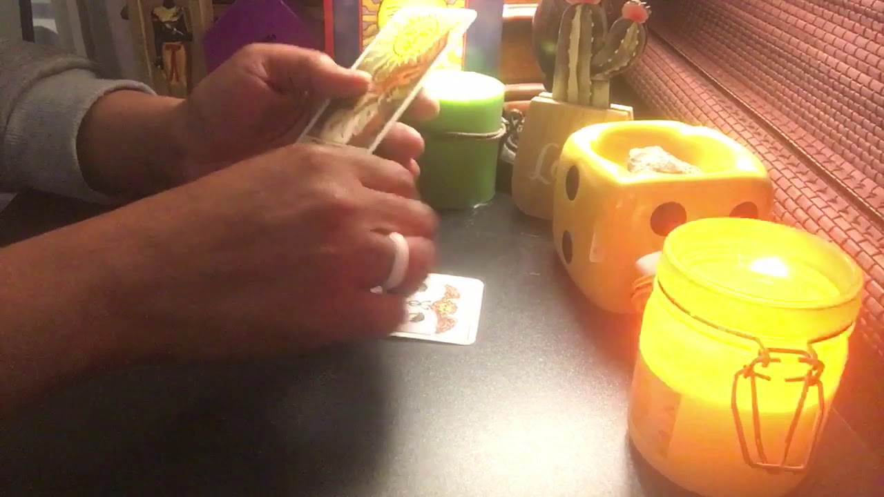 حط شخص ببالك و انا هقوللك هو بيفكر فى أيه❣️و نيته ليك فيها أيه💚بحرف أسم الحبيب الأول💚🌟