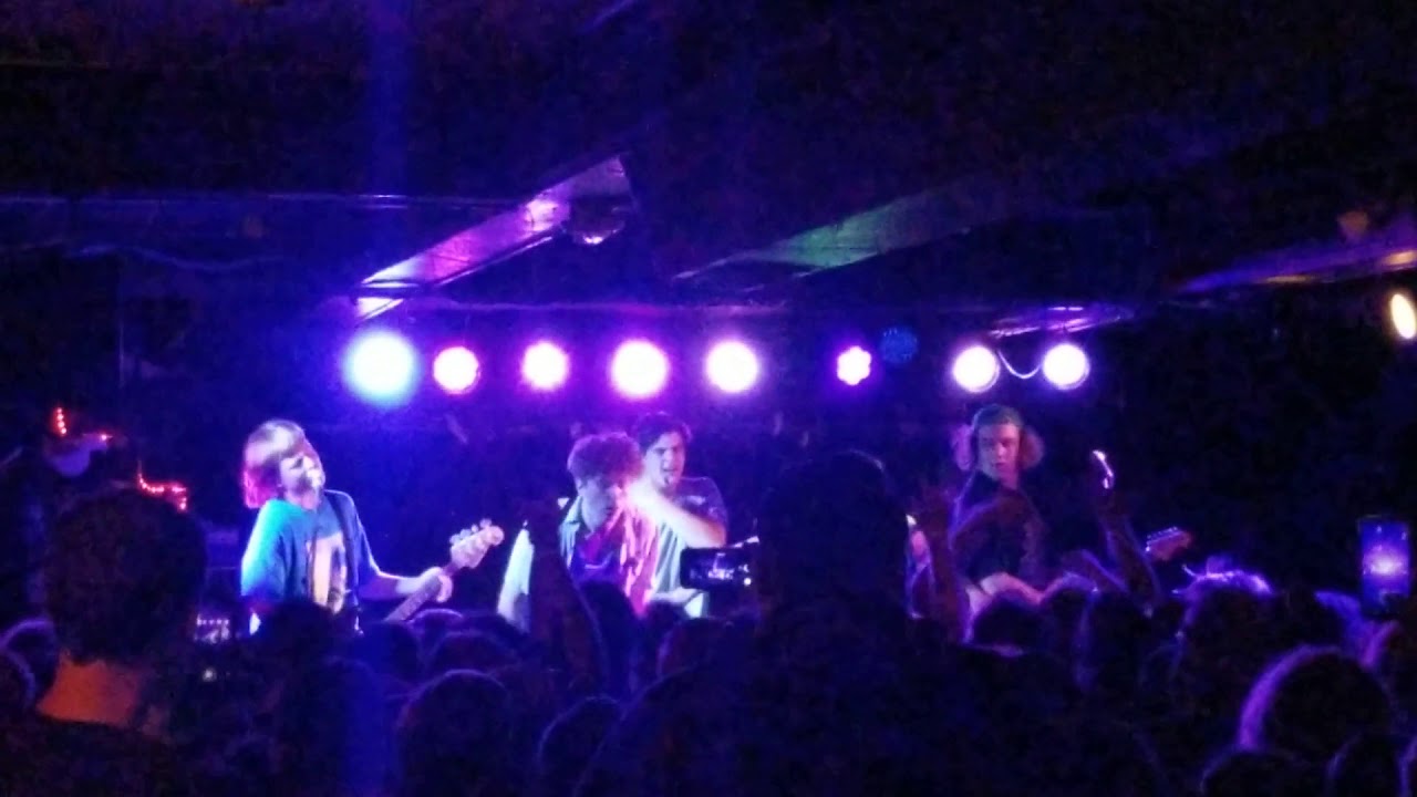 Bus Money - The Chats live in Chicago