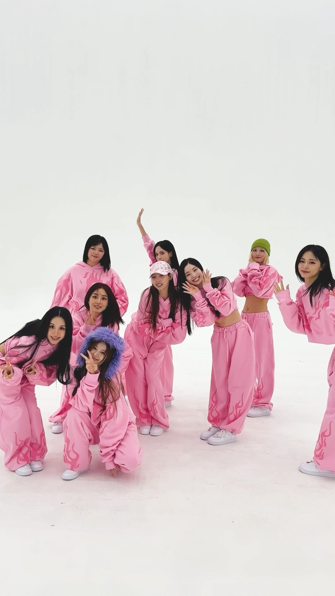 Pretty in Pink ?? #TWICE #트와이스 #STRATEGY
