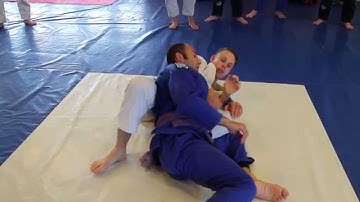 Rolling kimura attacks from top half guard