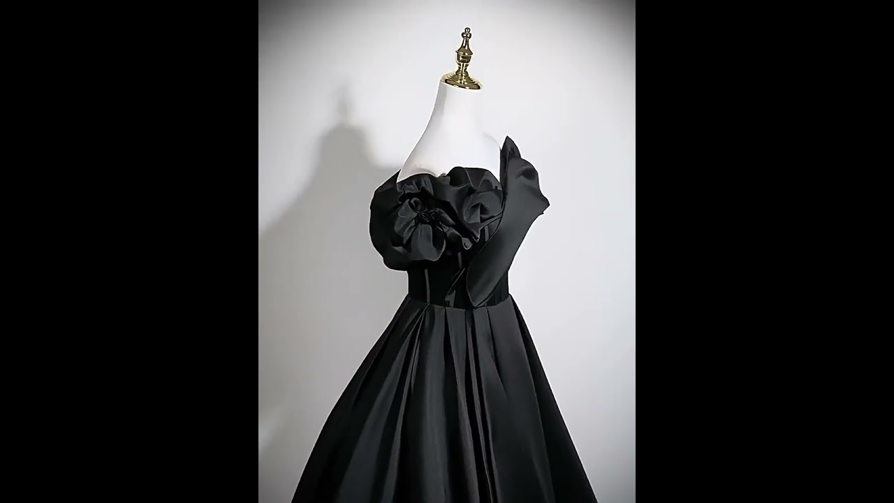 Vintage / Retro Black Prom Dresses