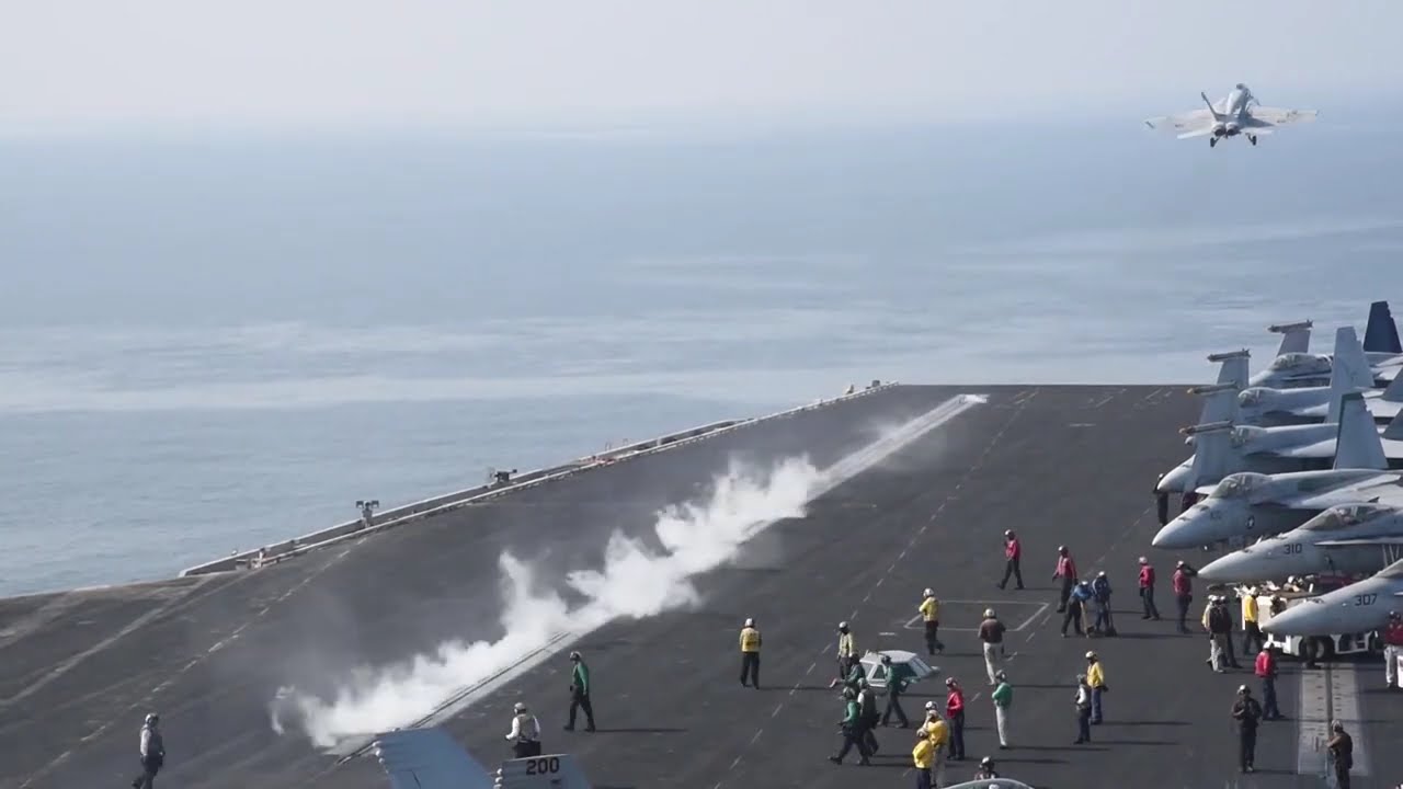 USS Dwight D. Eisenhower Flight Operations in the Arabian Gulf – Operation Inherent Resolve ✈️⚓