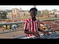 see how saviour bee played  the keyboard in the middle of the city 😂😂😂