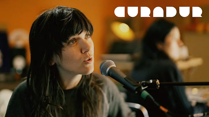 Courtney Barnett & Stella Mozgawa - History Eraser...