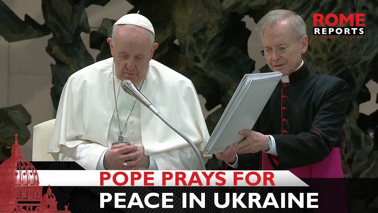 Pope Francis prays to prevent war in Ukraine - YouTube