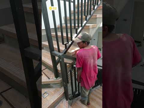 Proses pemasangan railing
