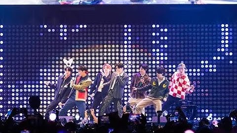 BTS "Dynamite" performance at iheartradio jingle ball 2021🎄 #iheartradiobts #BTS