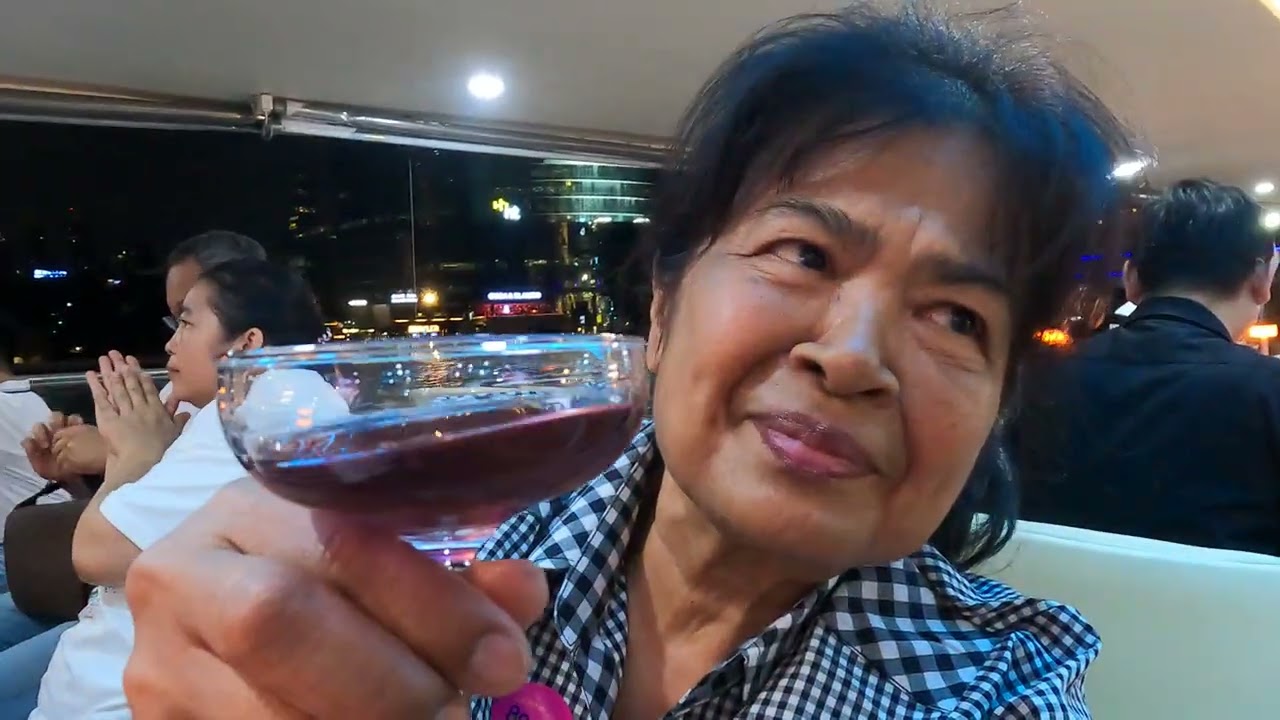 ICONSIAM Shoppingcenter und Dinner Cruise-Boat  Bangkok GoPro 25.12.2025