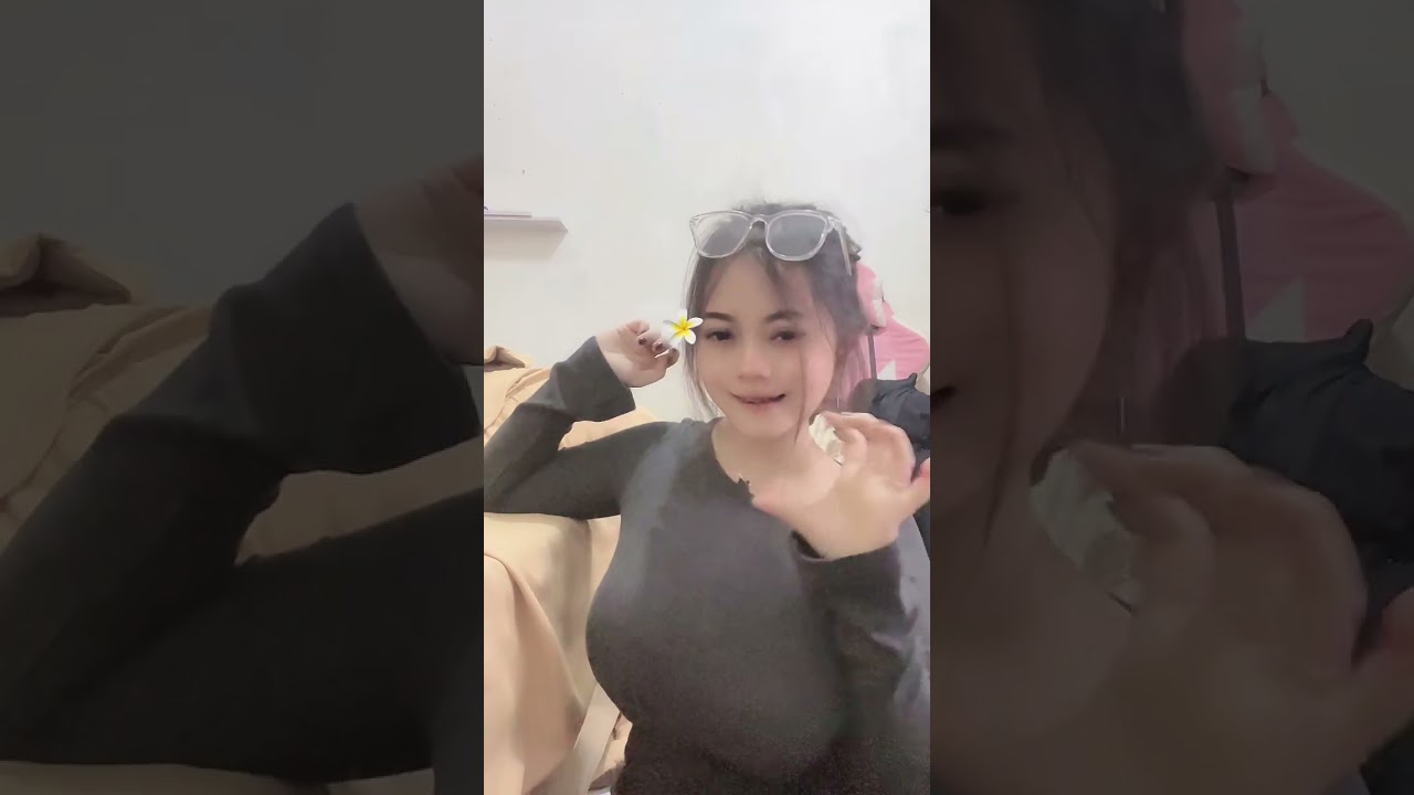 chellmey  @chhelc sedang LIVE  no armorr