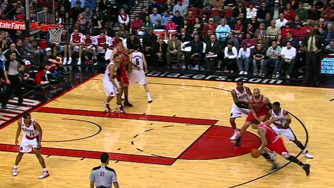 Derrick Rose welcomed back to NBA with vicious crossover