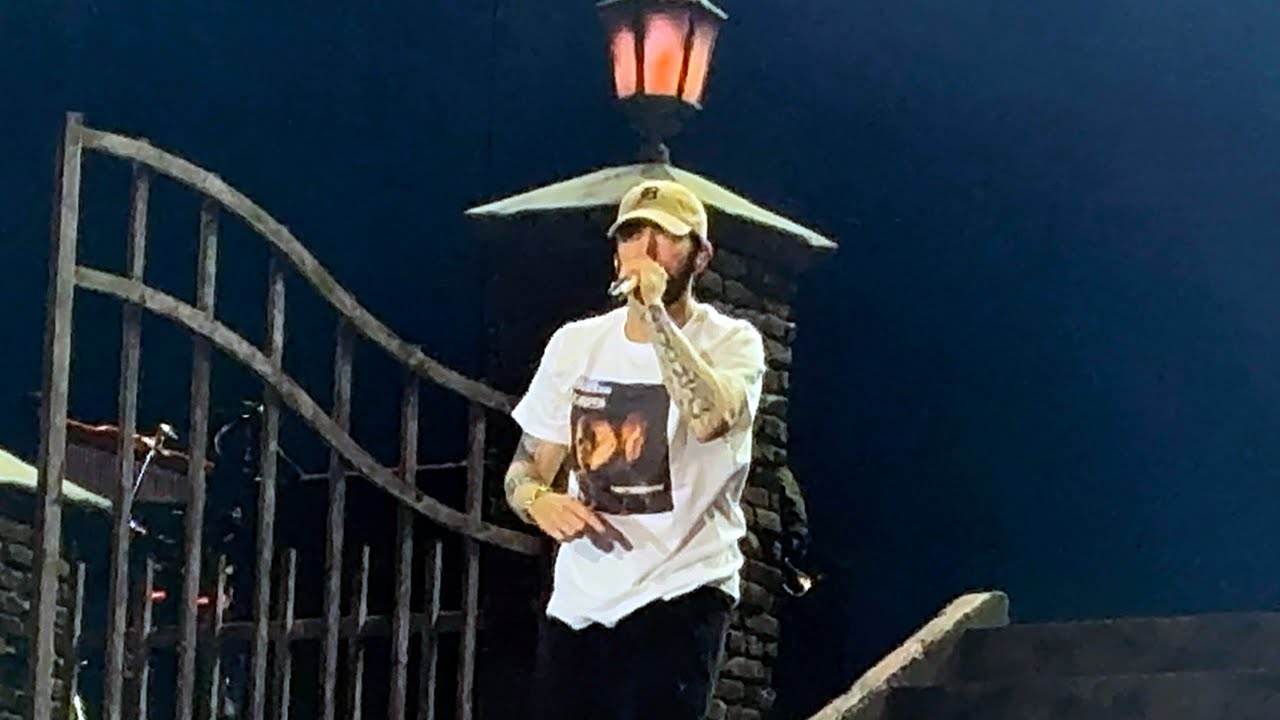 Eminem - Somebody Save Me ft. Skylar Grey (Soundstorm Festival 24
