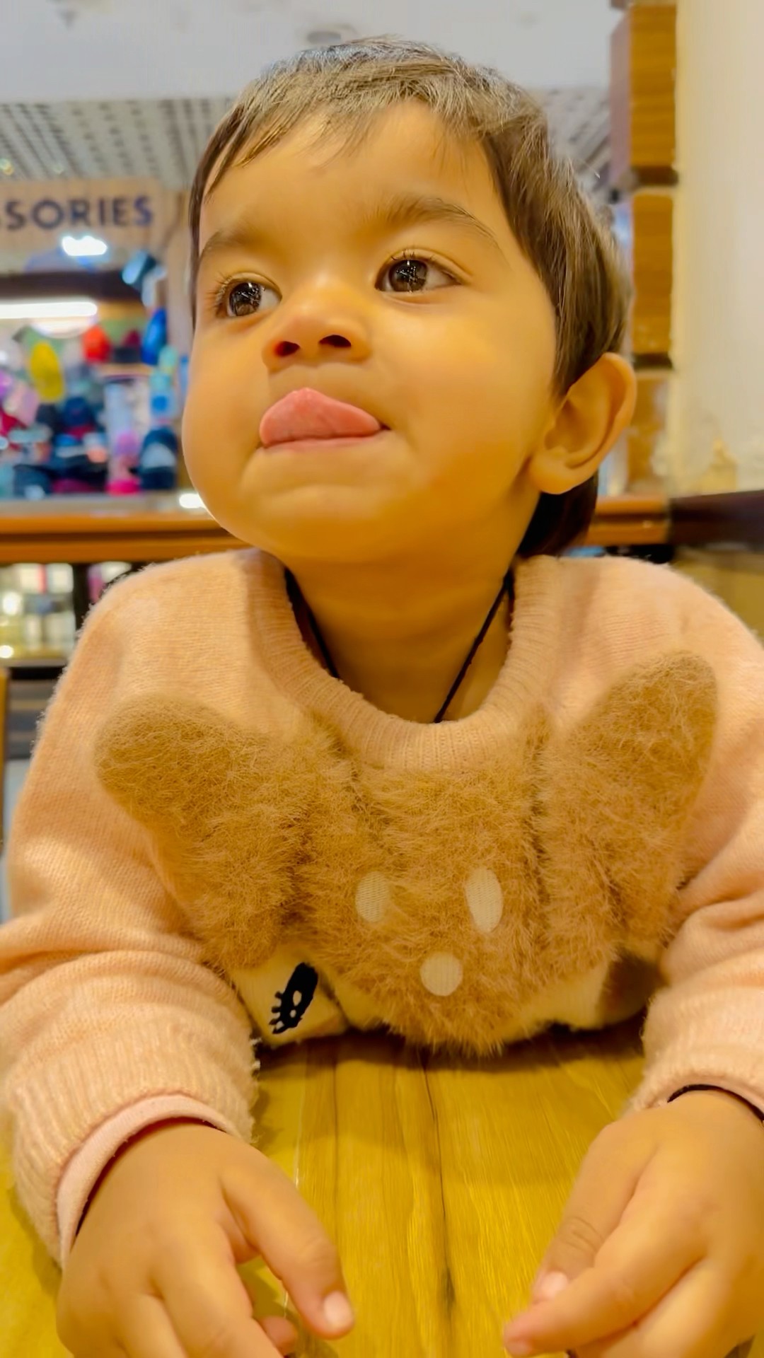 Krashiv ko ice cream ? khani h ?