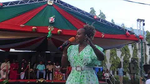 Ahadi Zake by Marion Shako live performance at the Mombasa Governor’s Christmas Lighting Ceremony.