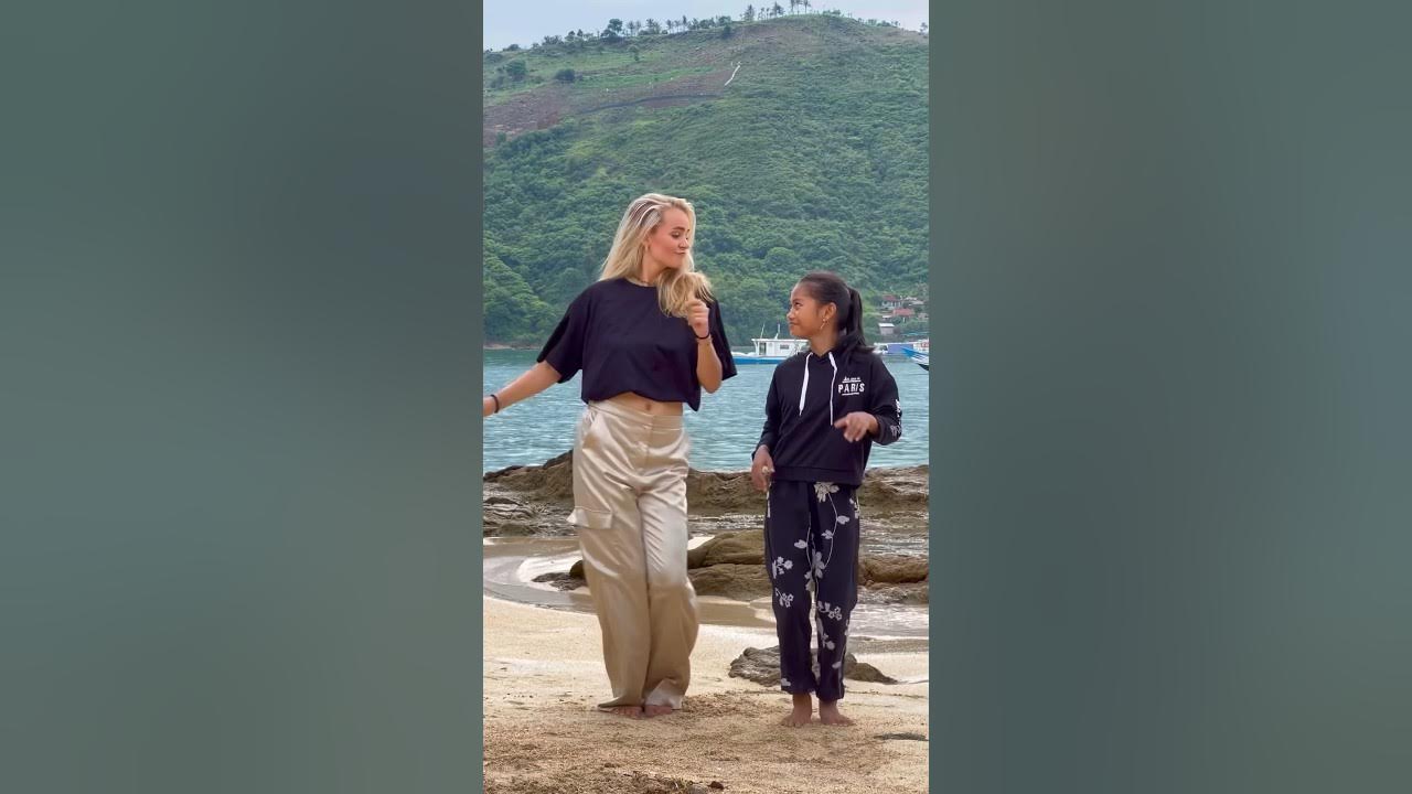 How old do you think she is?๐ฎ๐ฉ๐ฅฐ #indonesia #dance #travel #brazil How old do you think she is?๐ฎ๐ฉ๐ฅฐ #indonesia #dance #travel #brazil