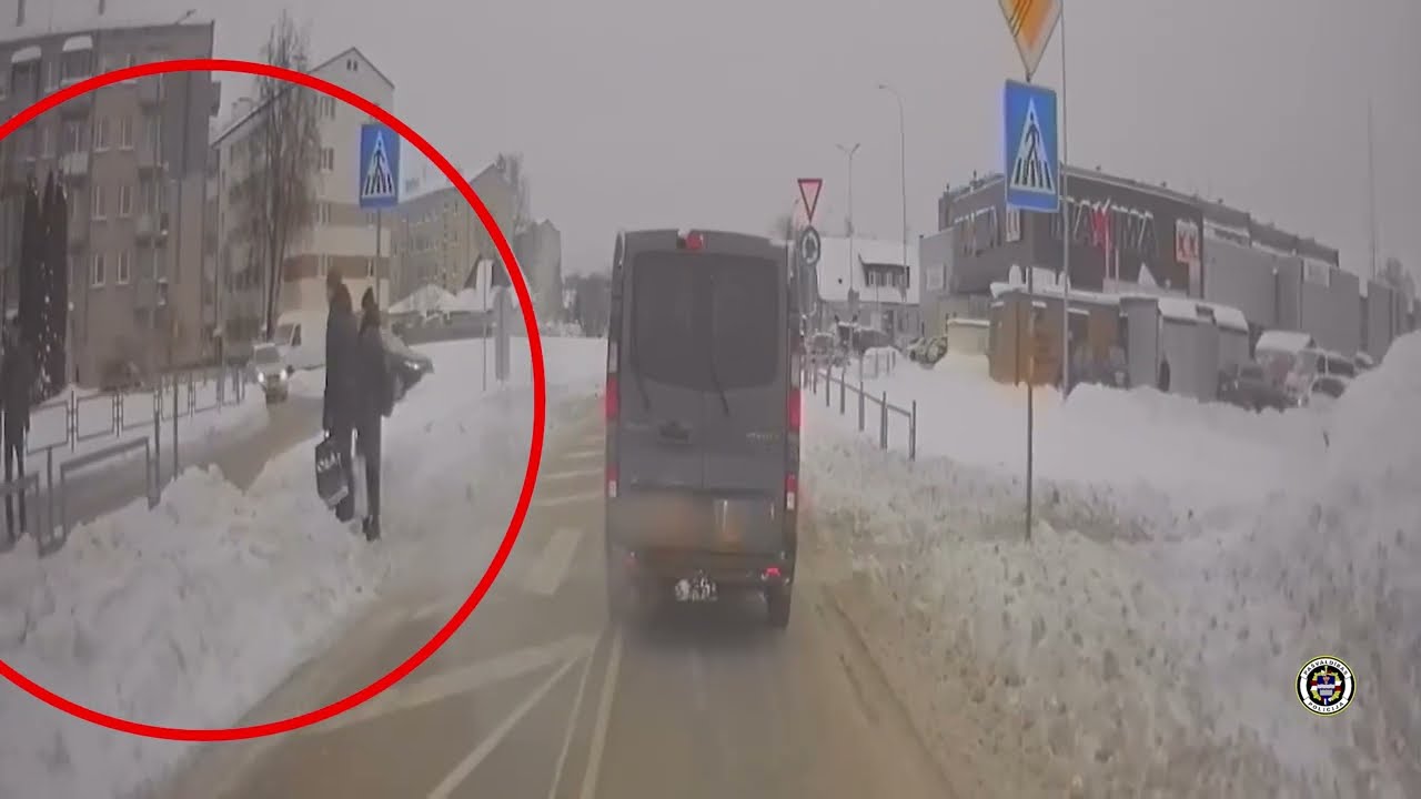 Pašvaldības policijas darbinieki aiztur agresīvu autovadītāju