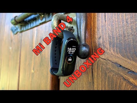 MI BAND 4: XIAOMI HA FATTO CENTRO...DI NUOVO!! UNBOXING | ITA