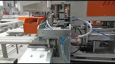 Automatic ring fitting unit with belling machine.////Otomatik conta takma.