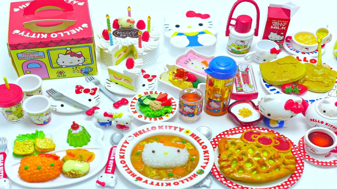 Re-Ment Sanrio Hello Kitty Eating at Home Miniature Collection 