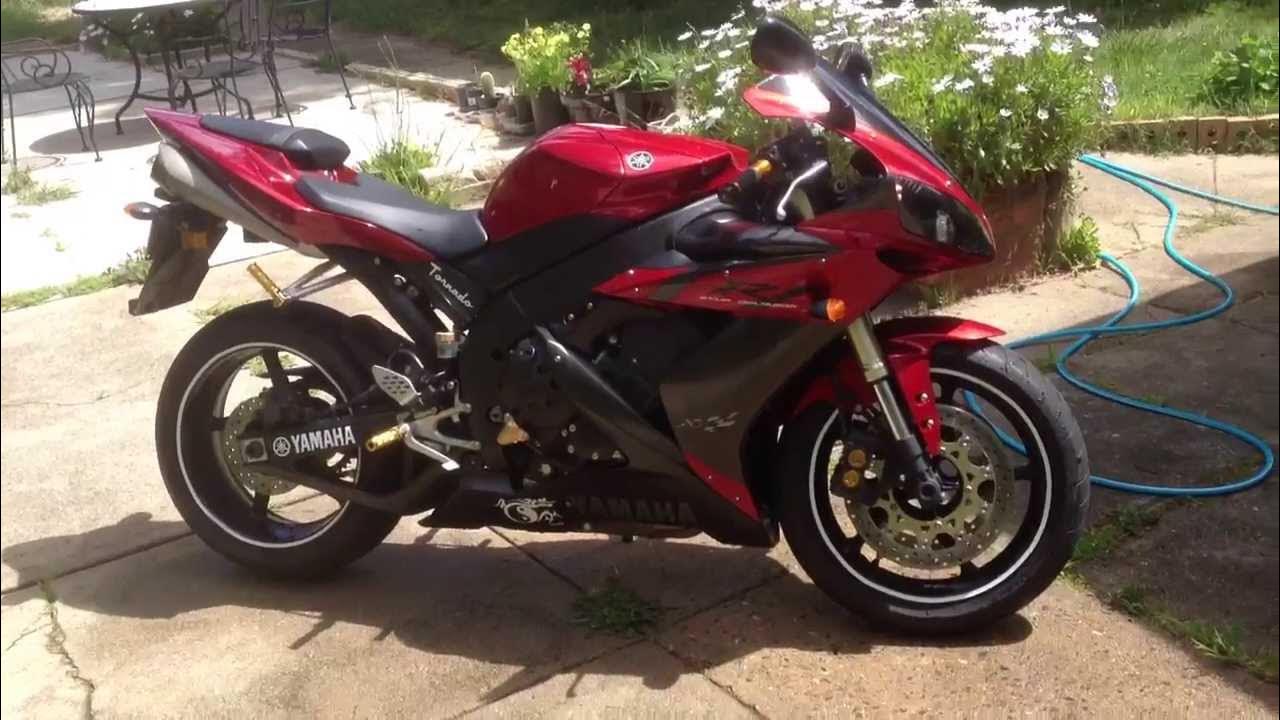 Yamaha r1 2006 Red White