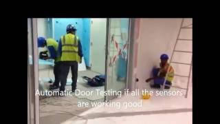 Stanley Automatic Sliding Door with Breakout