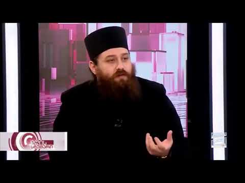 მღვდელი 25 დეკემბერზე ქრისტეს შობაზე საუბრობს