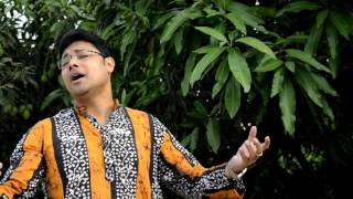 Aloker aai jhorna dharay by Saurav Goswami(Rabindra Sangeet Selfie Video) with lyrics