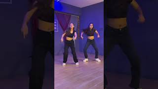 Gali gali mein🤍 #instagram #viral #trending #instadaily #explore #dancereels #bollywood #bollywood