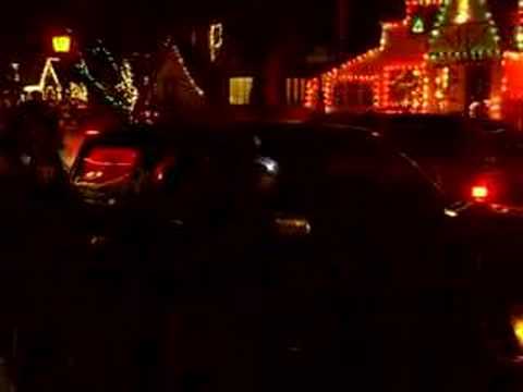 Caroling 2006: "Sister Christian" on Peacock Lane