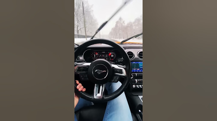 Разгон 2-х литрового Ford mustang ! Не знаю кто там говорит что он не едет 🔥#shorts #car #mustang