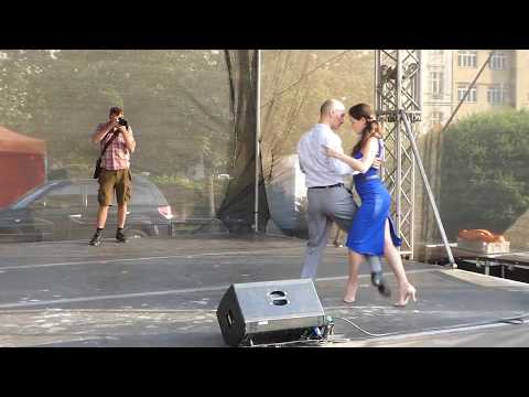 Video: Argentinské Tango - Klíč K řešení Vašich Problémů
