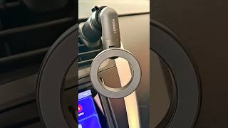 UGREEN Magnetic Air Vent Car Phone Holder