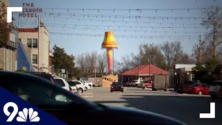 40-foot leg lamp towers over Oklahoma town