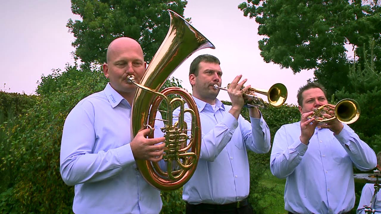 JÁSALKA BAND - Červená sukýnka