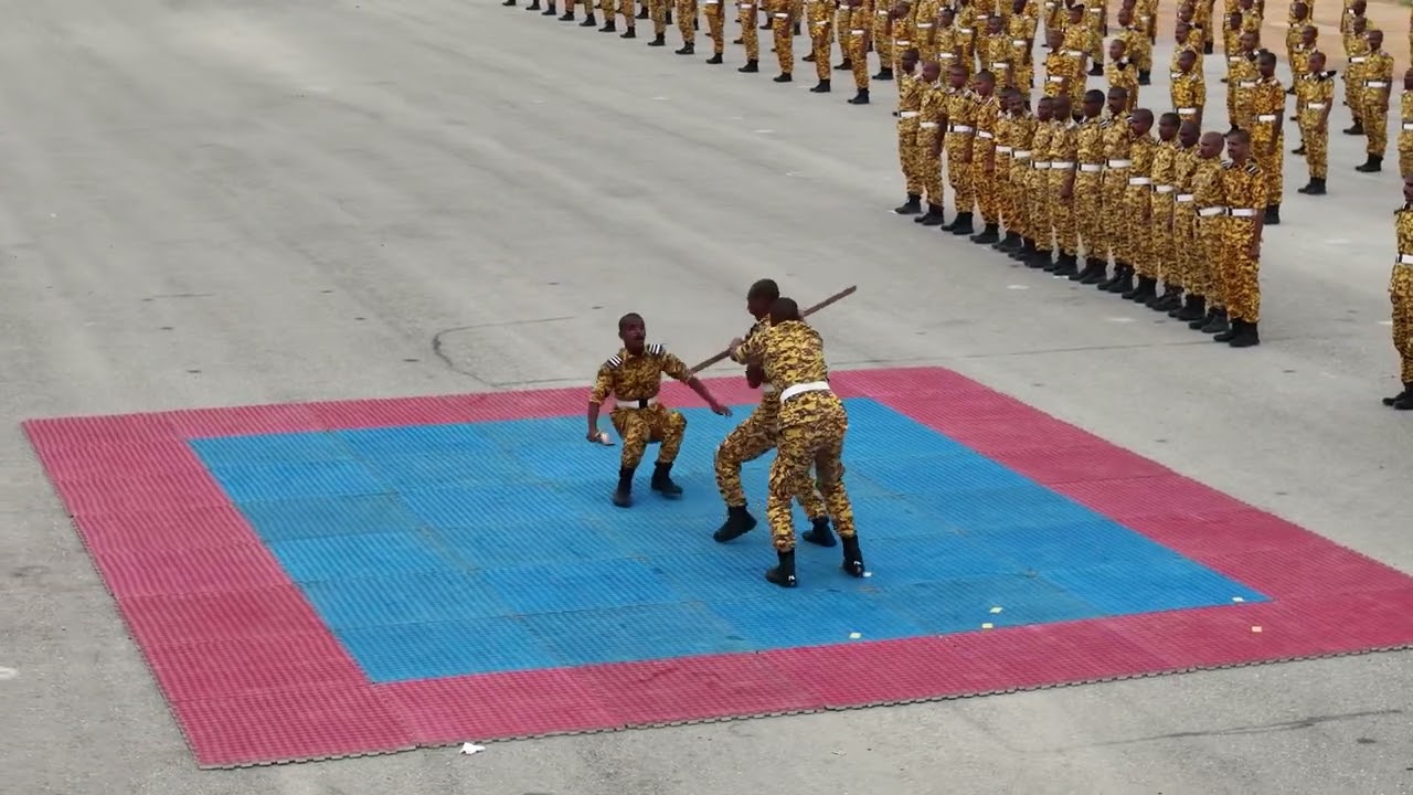 محافظ حضرموت يشهد حفل اختتام الفرقة الأولى صاعقة لطلاب كلية الشرطة بحضرموت  المكلا 11 سبتمبر