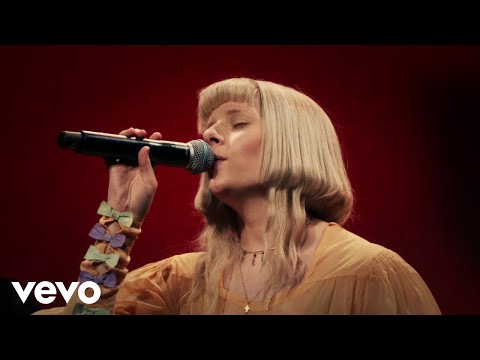 AURORA - Runaway (Live Performance)