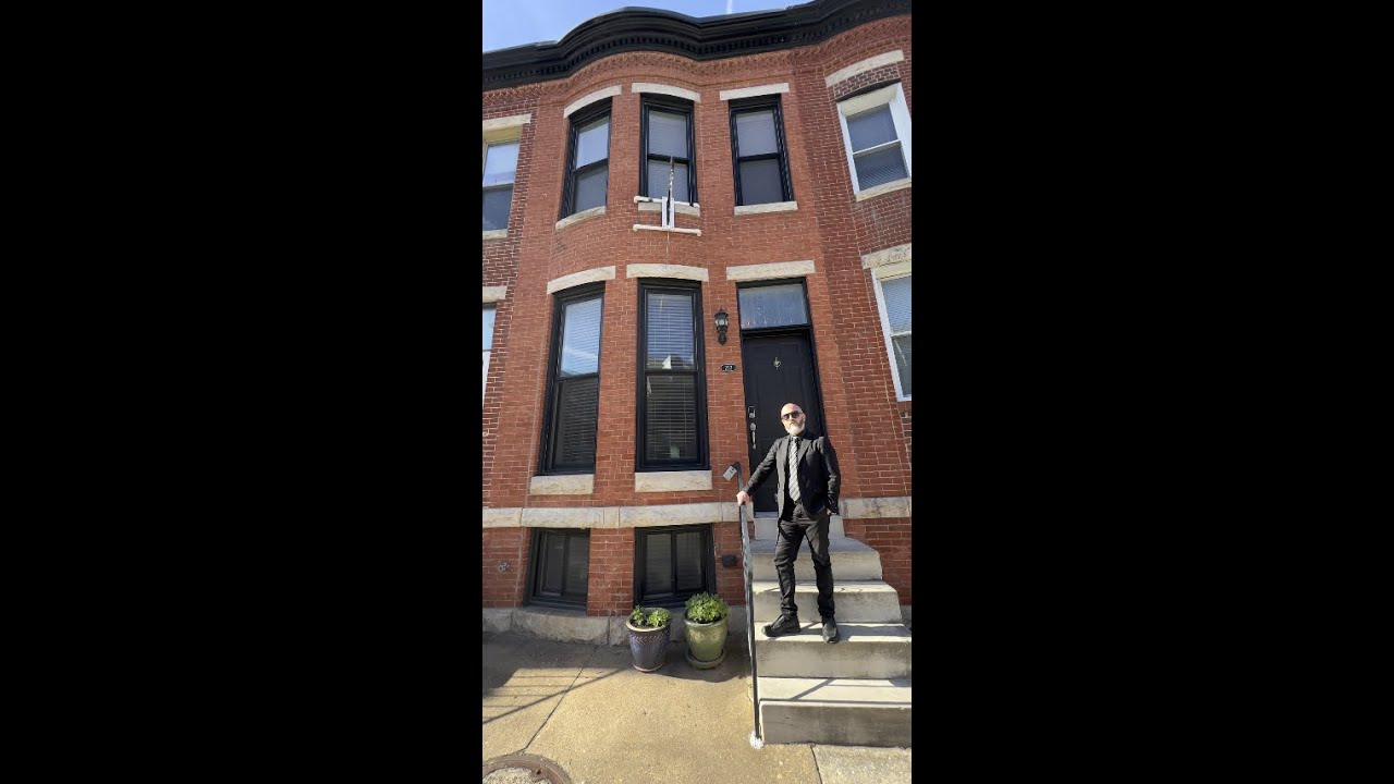 Jonathan Barad shows you the cutest home in Little Italy! 🇮🇹 Baltimore, MD