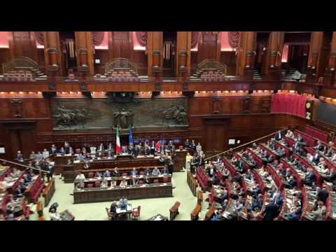 Video Legge elettorale, il voto in Aula alla Camera, poi gli applausi della maggioranza per il Sì