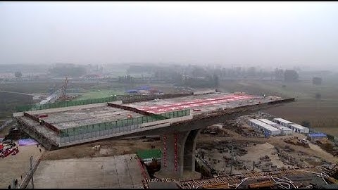 High-speed Railway Swivel Bridge Completes Rotation in Central China City