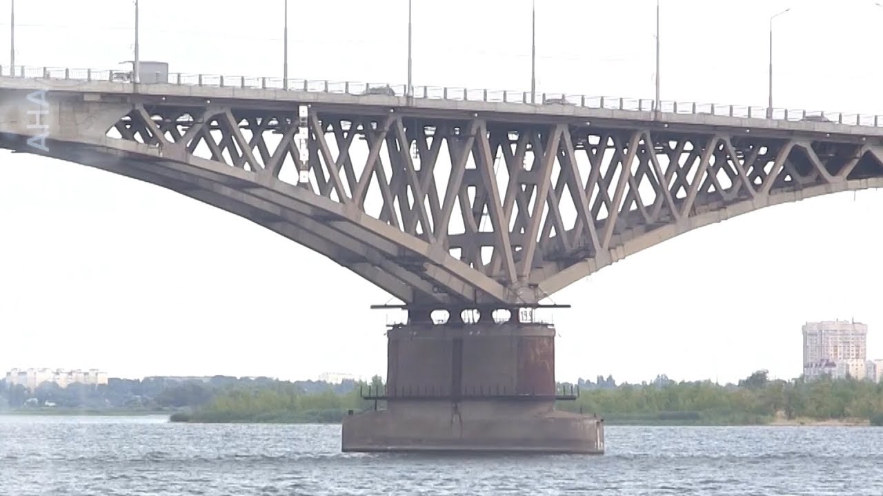 Строительство моста энгельс. Саратовский мост через Волгу. Саратовский Энгельсский мост. Мост Саратов Энгельс. Волга мост Саратов Энгельс.