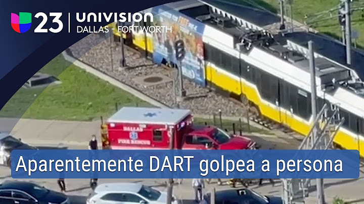 Un tren de DART aparentemente golpea a una persona en una calle del centro de Dallas