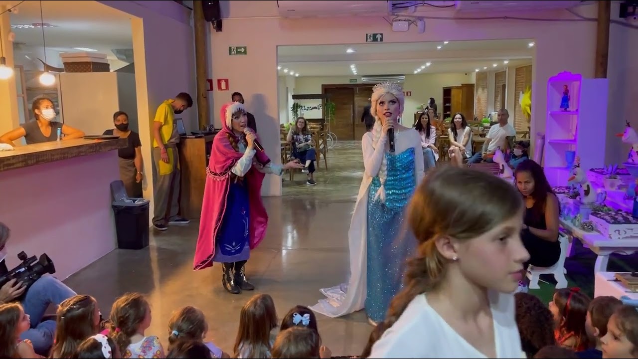 Frozen - Elsa e Anna - Show ao vivo - Castelo das Ilusões - Livre estou